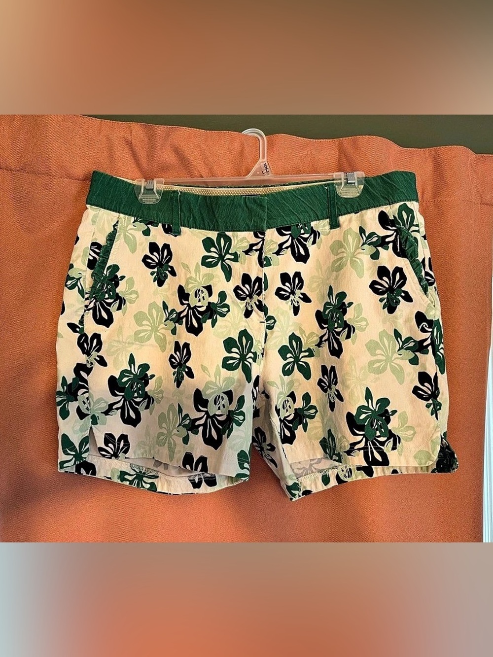 Head Floral Golf Shorts